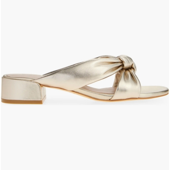 Stuart Weitzman‎ Knot Leather Sandal - Picture 1 of 7